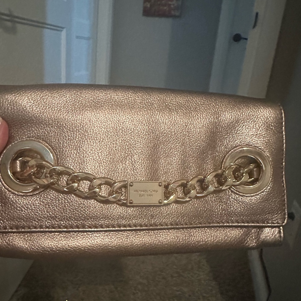 MICHAEL Michael Kors Gold Chain Detail Clutch